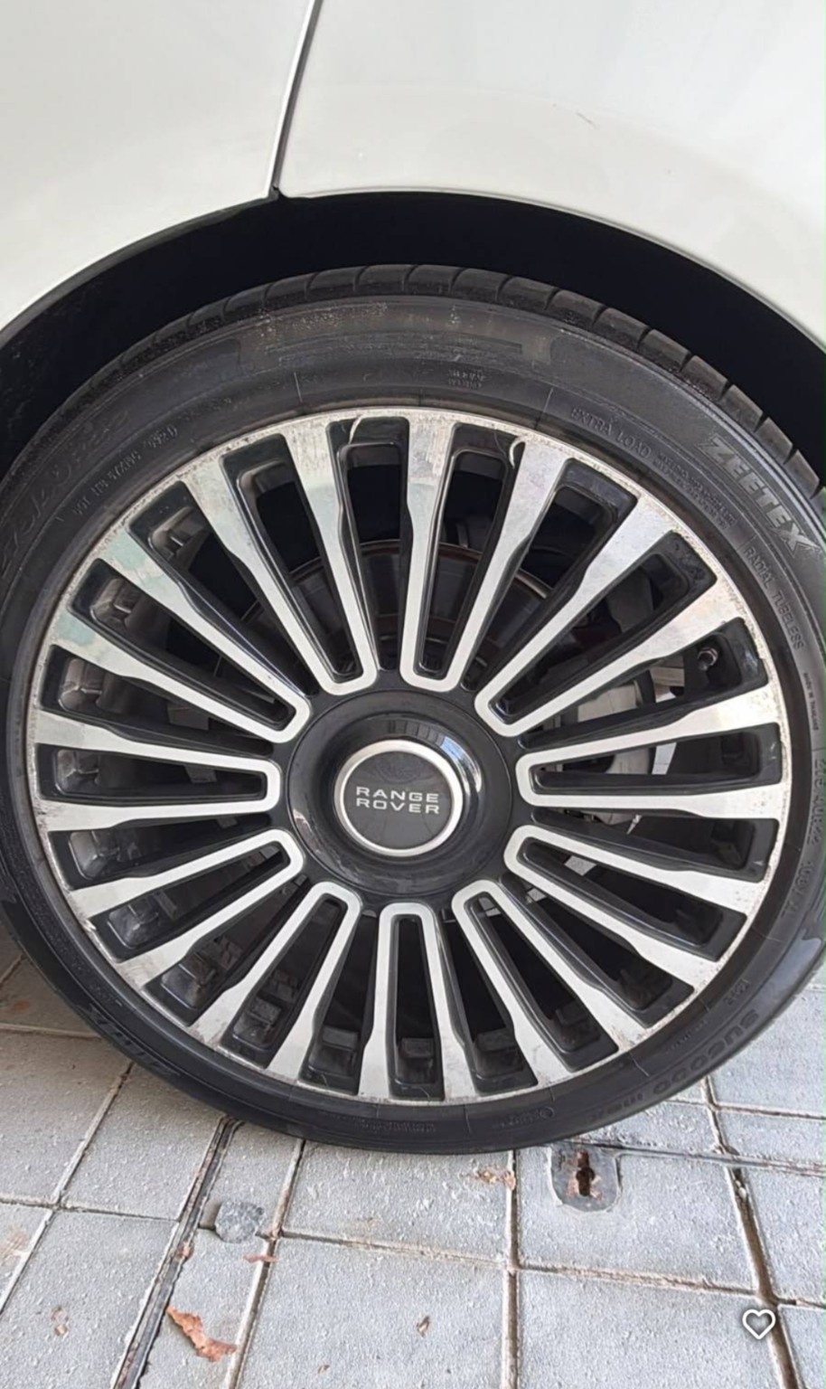 Premium car tyre